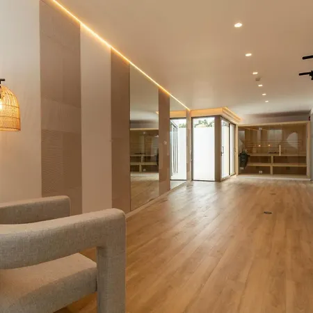 Luxury With Pool & Sauna - 24a شقة