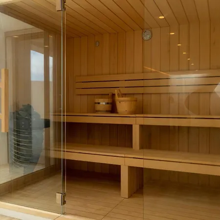 아파트 Luxury With Pool & Sauna - 24a