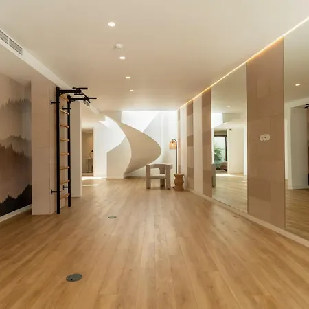 아파트 Luxury With Pool & Sauna - 24a 로리냐