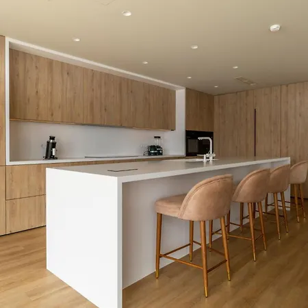 Apartment Luxury With Pool & Sauna - 24a *