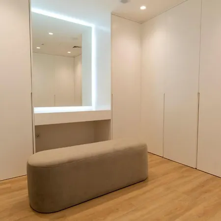 Lägenhet Luxury With Pool & Sauna - 24a